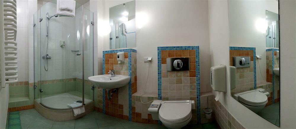 Comfortbiznes פרוז'קוב מראה חיצוני תמונה