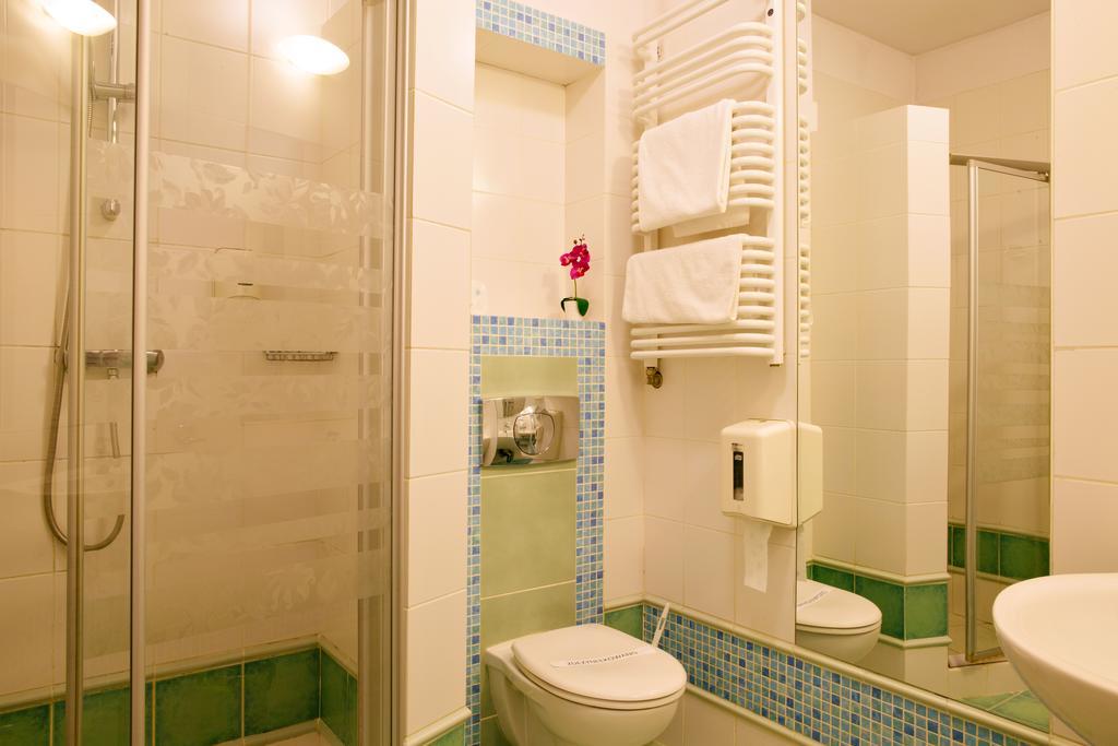 Comfortbiznes פרוז'קוב מראה חיצוני תמונה