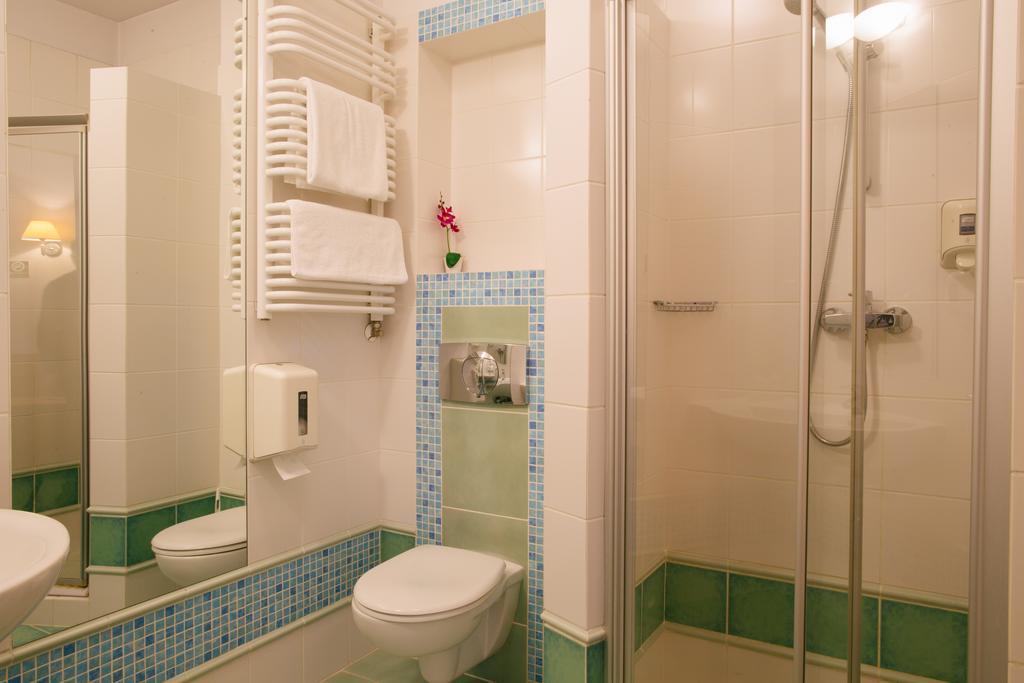 Comfortbiznes פרוז'קוב מראה חיצוני תמונה